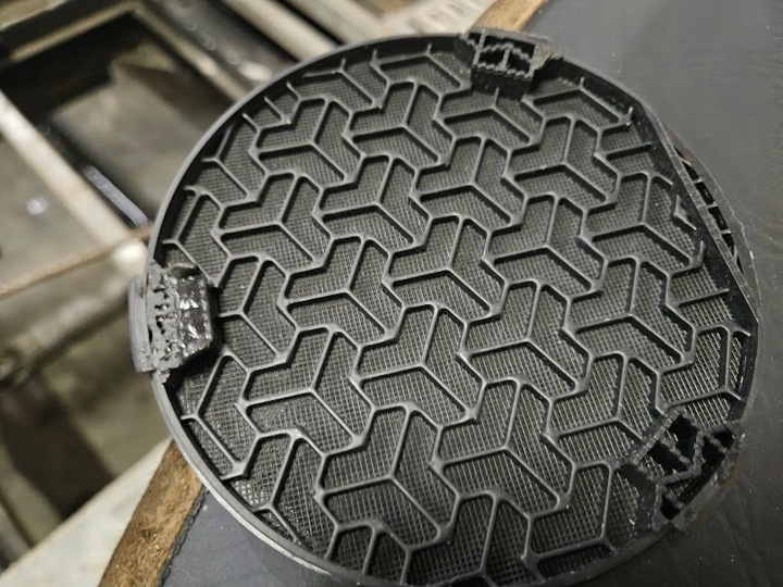 фото №8, Панель раздаточная консоль капот каркас audi 80