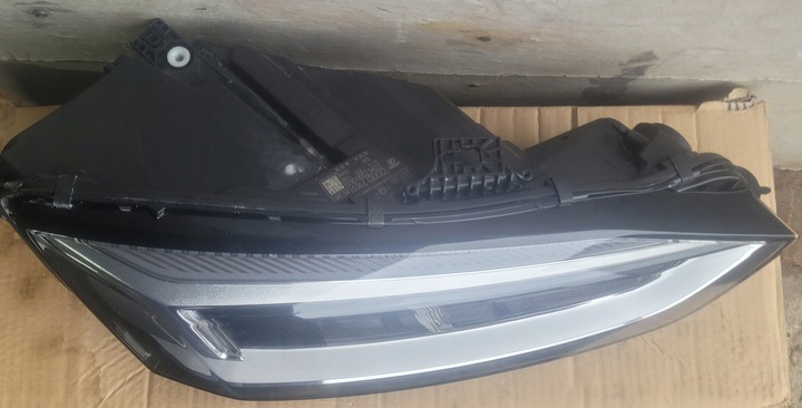 фото №7, Audi s5 a5 s-line бампер 8w6807437f-d лампа права