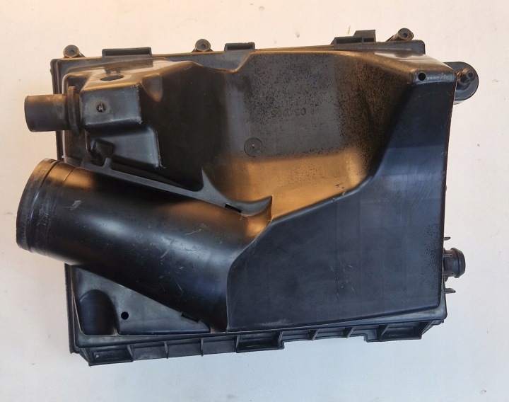 фото №10, Корпус фильтра воздуха oem номер 3775650501 opel vectra c 02-05 2.2 dti