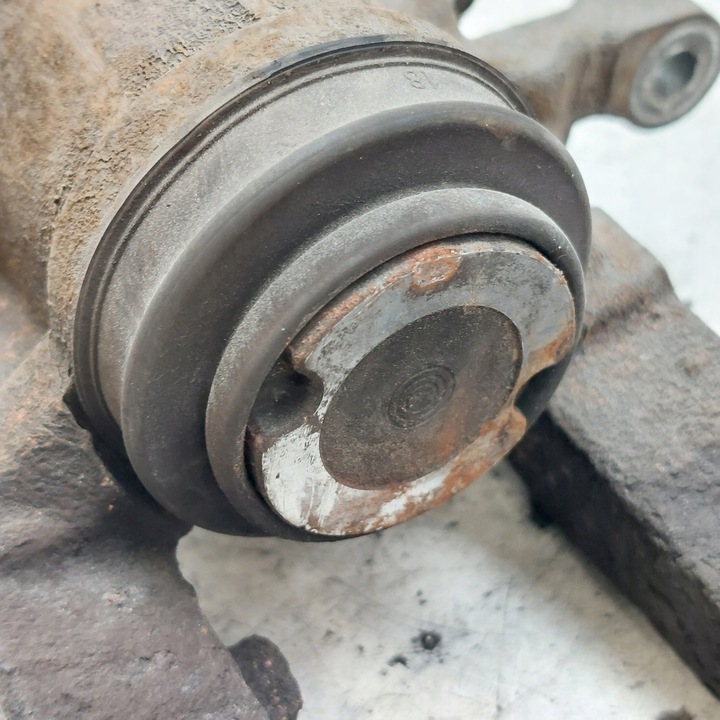 фото №12, Opel astra j супорт гальмівний лівий зад чавунний