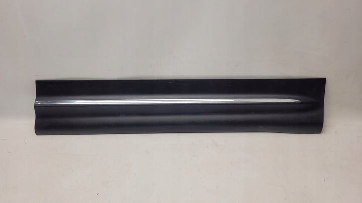 фото №1, Mercedes glb a247 планка двері права перед оригінал.