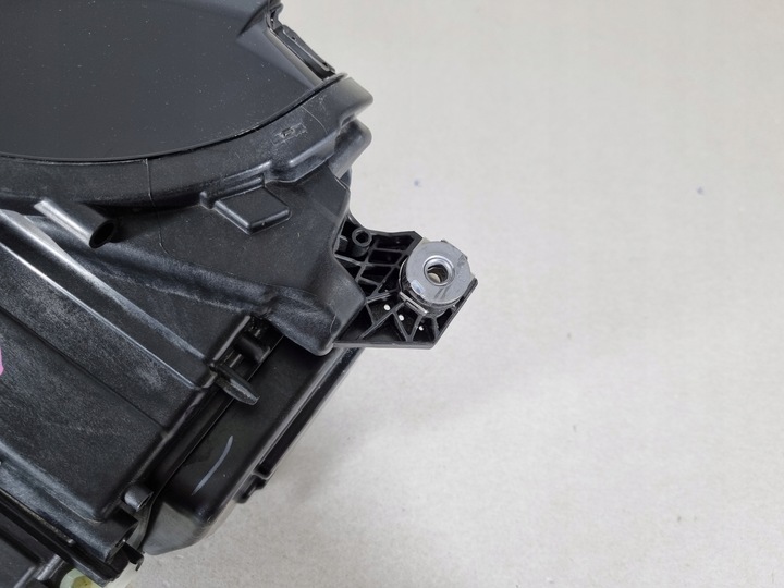 фото №11, Audi q5 80a рестайлинг полный led лампа правая перед фара eu 034