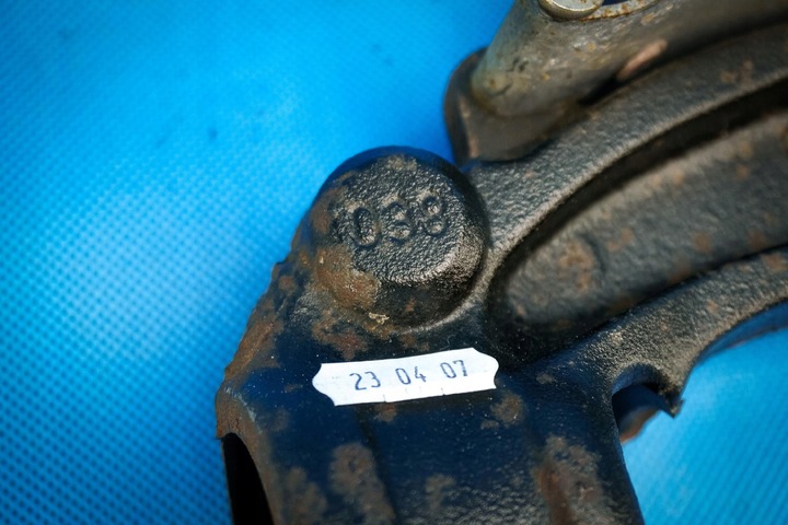 фото №4, Widelec амортизатора audi a8 s8 4h 8r0413038c