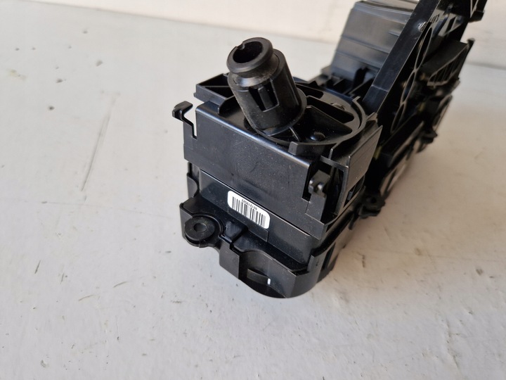 фото №9, Панель кондиционера воздуховод vw jetta vi 5c6 2.0 fsi