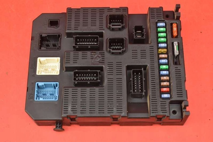 фото №1, Коробка предохранителей bsi 9664156780 citroen c2 c 2 1.4 8v 73 km 03-08