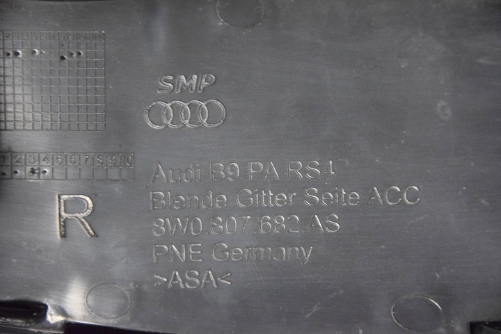 фото №15, Audi rs4 b9 8w0 22-r. рестайлинг решётка w бампер правая