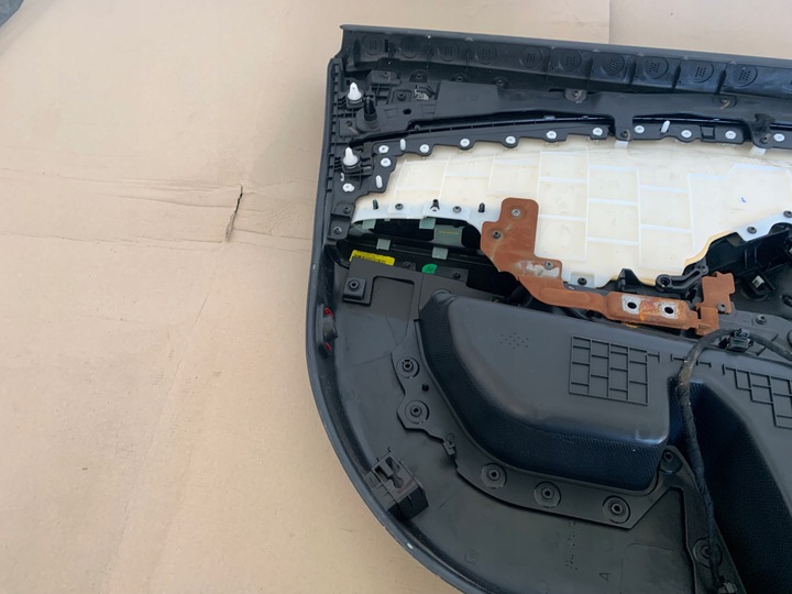 фото №15, Ford mustang mach-e rwd 21r боковина оббивка двері праві перед передня