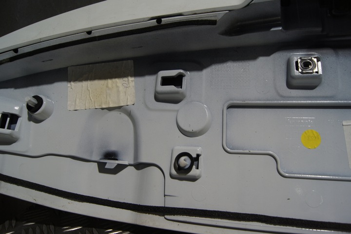 фото №16, Спойлер крышки зад clio iv 960306579r