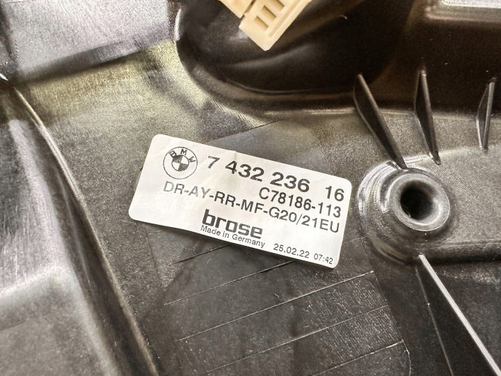 фото №14, Bmw 3 g20 g21 320dx 2.0d b47 м-пакет 76km дверь задние правые c57 sedan идеальное состояние