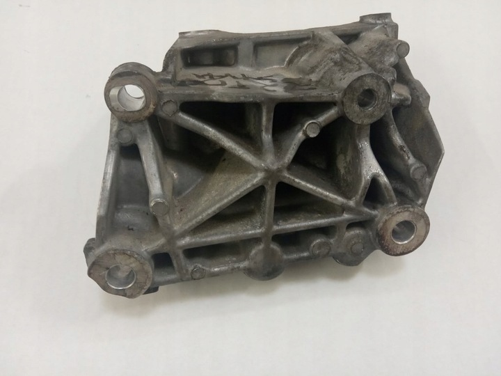 фото №5, Ford s-max mondeo 2.2 tdci 2006-10r.- лапи двигателя