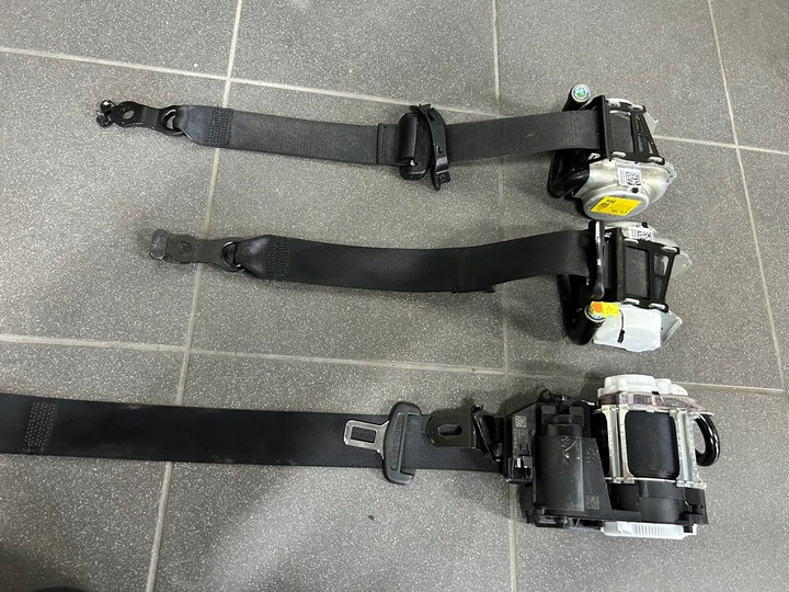 фото №11, Mercedes cle 236 c236 amg панель консоль подушка безпеки ремені подушки нитка шкіра