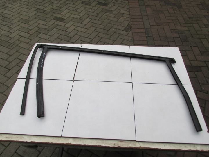фото №6, Ущільнювач двері s-max mk1 рестайлінг 2010 рік
