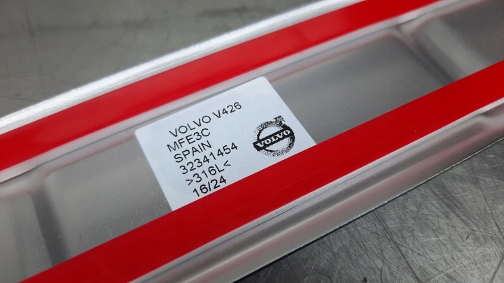 фото №9, Планка декоративна бампера зад 32341454 volvo xc60 ii 18-21r нова