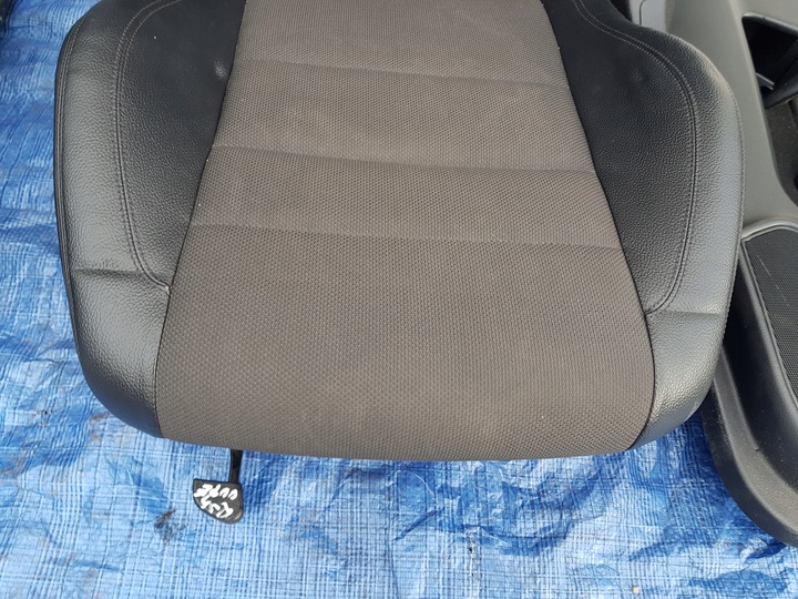 фото №7, Mercedes w207 c207 купе сидіння диван обшивки комплект напівшкіра