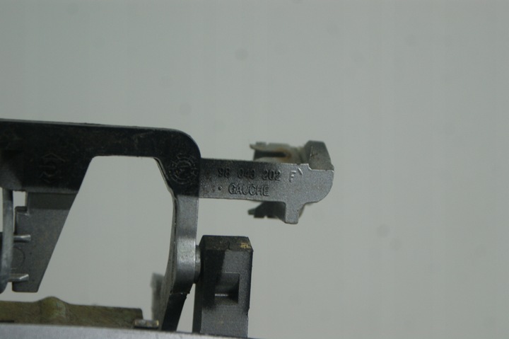 фото №14, Ручка зовнішня ліва задня лівий зад срібна peugeot 607 9631931180