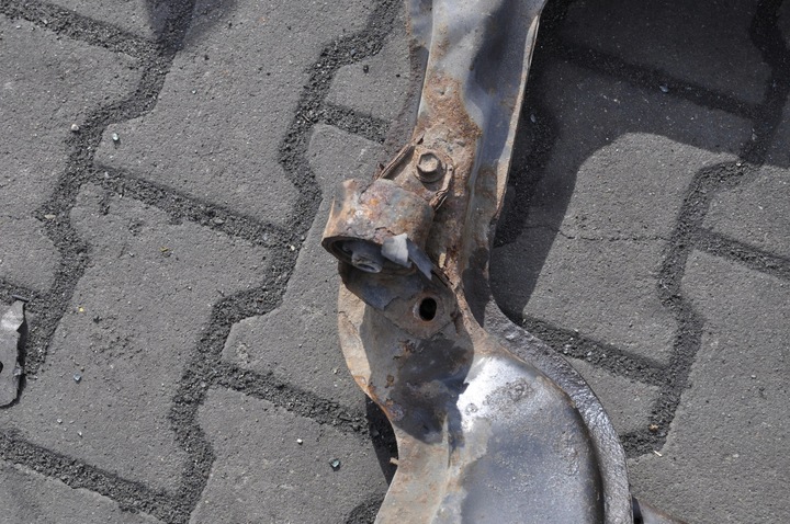 фото №8, Daihatsu yrv 1.3 16v подрамник подвешивание балка перед