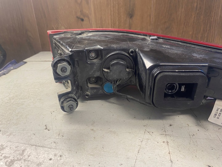 фото №12, Jaguar i-pace лампа левый зад j9d3-13405-ab