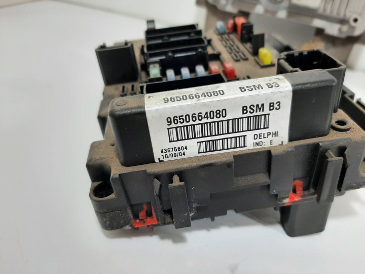 фото №14, Peugeot 307 sw 1.6hdi 05r блок управления двигателем (ecu) комплект 0281011234 9655698280