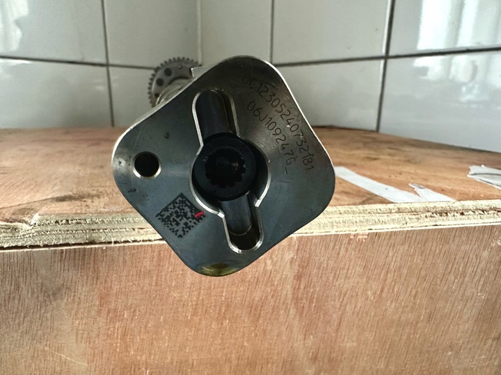 фото №7, Вал распределительный вал выпускной 06l109087a vw audi a3 a4 cjx cnc chh