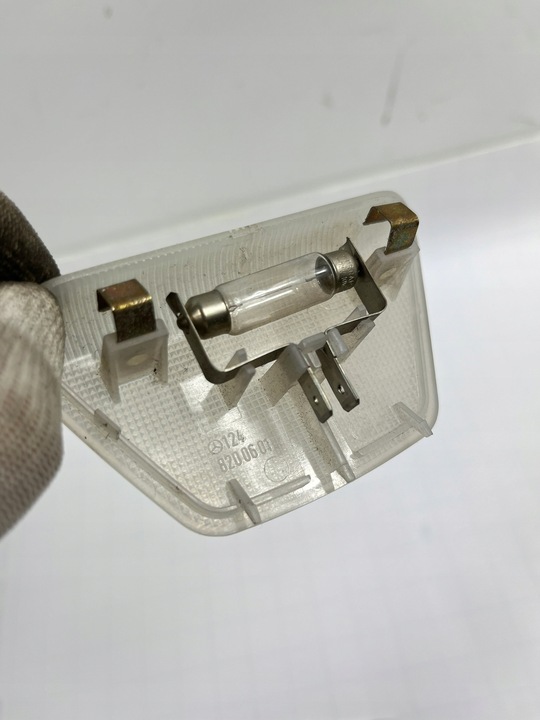 фото №6, Задняя лампа освещение кабины стойка c mercedes w124 универсал 1248200601