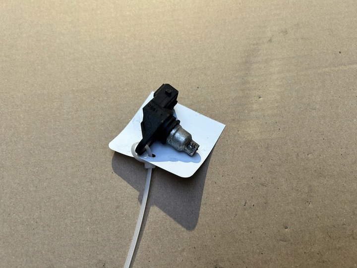 фото №1, Датчик положение вал распределительный вал renault 1.9 dci 8200038472