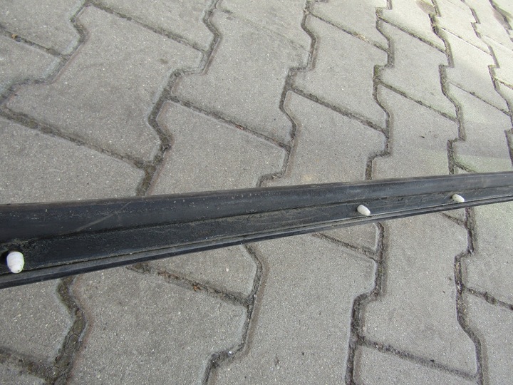 фото №13, 5 mercedes w124 85-89 права планка порогова прокладка накладка na поріг