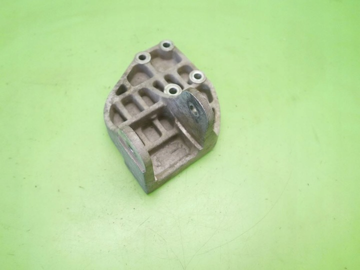 фото №3, Лапи кронштейн коробки kia carnival i fl 2.9crdi