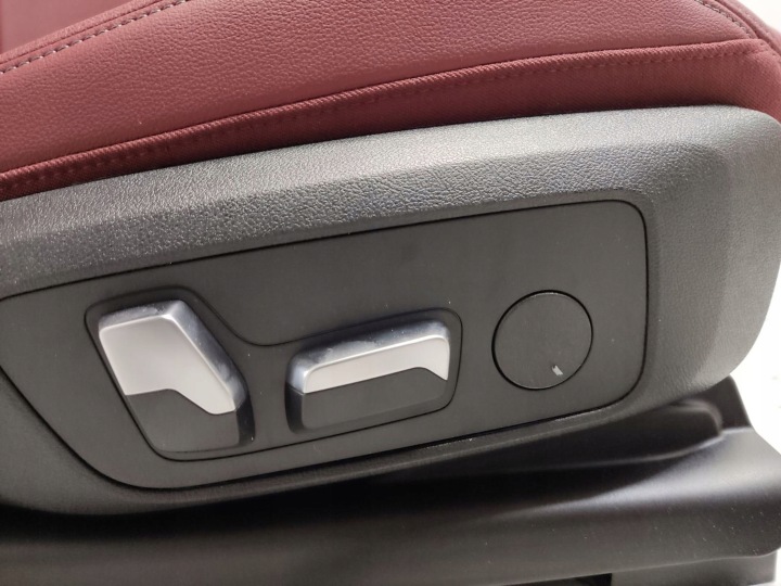фото №11, Bmw x4 g02 2023 комплект интерьера lhd