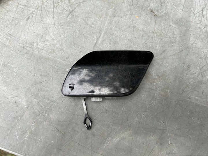 фото №1, Mercedes c клас w205 заглушка фаркоп перед