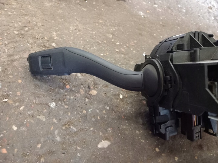 фото №12, Audi a3 8p переключатель комбинированный лента 8p0907137br