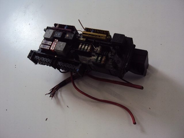 фото №1, Коробка предохранителей mercedes c-klasa w204