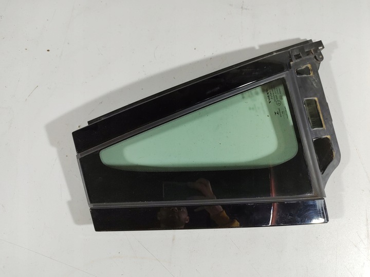 фото №16, Volvo v60 19r- скло двері права