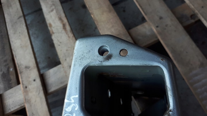 фото №7, A4 b8 s4 лонжерон наконечник праві права перед ly7g