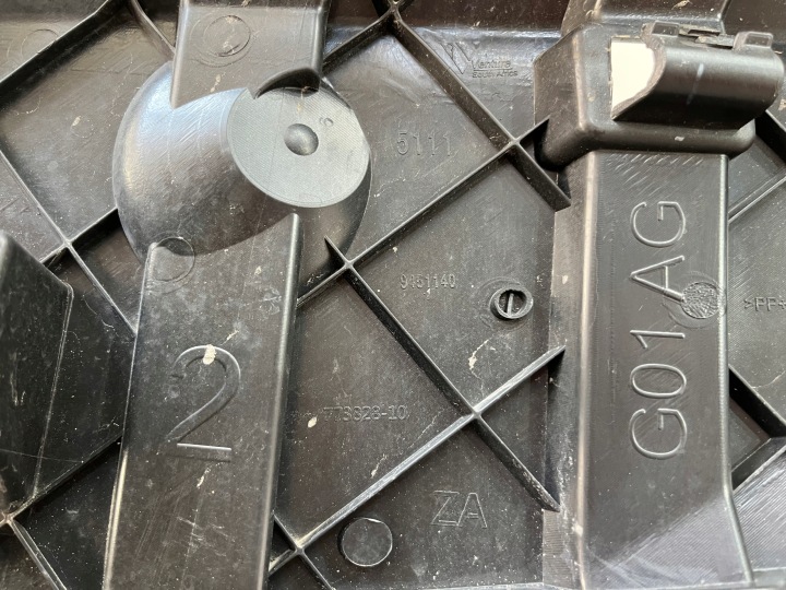 фото №9, Bmw x3 g01 x4 g02 lci рестайлинг кронштейн  крепление лампы передние правое 9451140