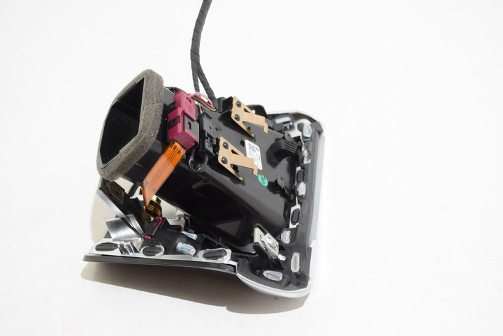 фото №8, Bmw g20 g21 g22 g23 g26 планка декоративна dekor панелі розподільчої led фоновий