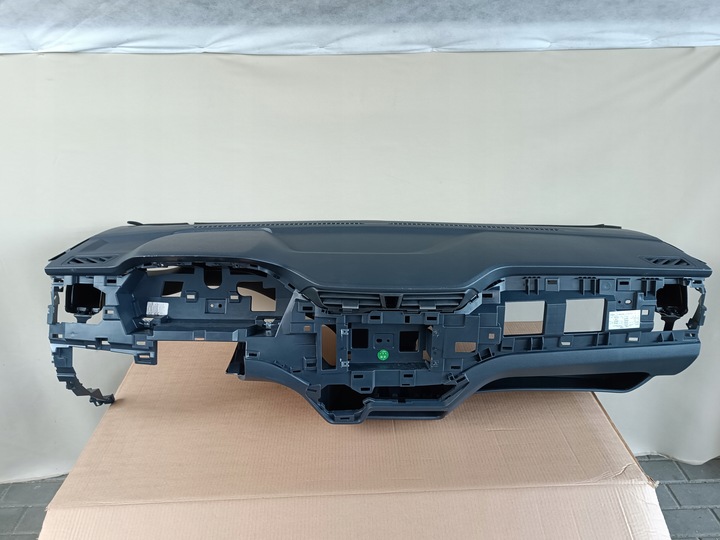 фото №9, Maxus e-deliver 3 доставляти панель роздавальна капот консоль