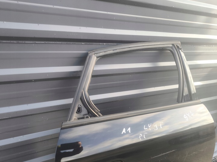 фото №2, Двері праві зад audi a1 8x 8x4 sportback ly9t !!!