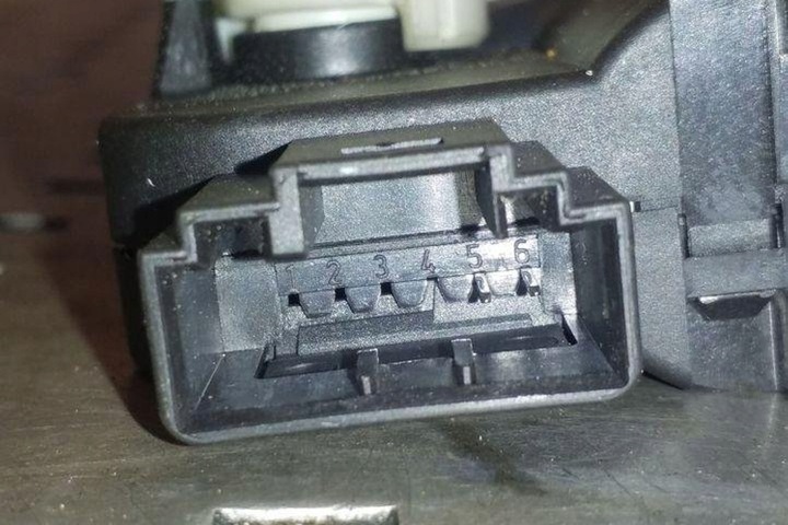 фото №1, Клапаны управляющие нагреватели vw eos 1f7, 1f8 1k0907511c 1.4l бензин