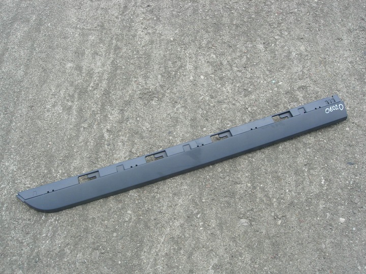 фото №1, Планка дверь rt vw passat b8 3g0854950c d e новая