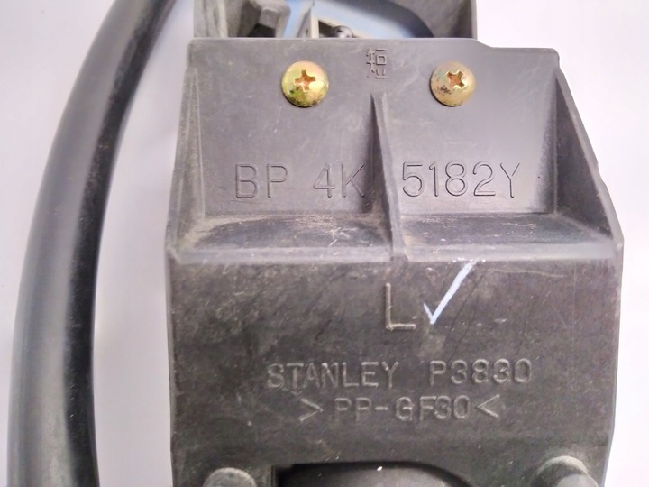 фото №7, 06-09r mazda iii 3 mps розпилювач лівий фара лампи ксенон bp4k5182y