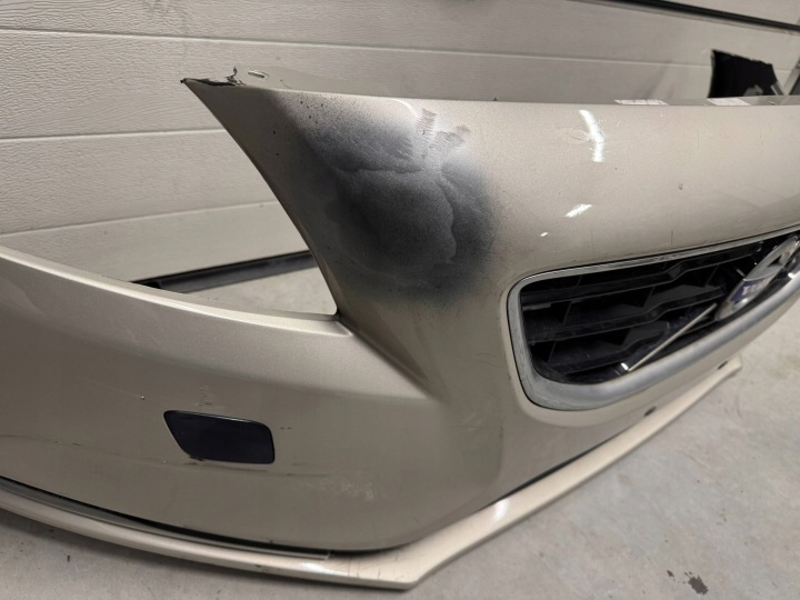 фото №6, Volvo v40 ii бампер перед передній решітка решітка 31283732