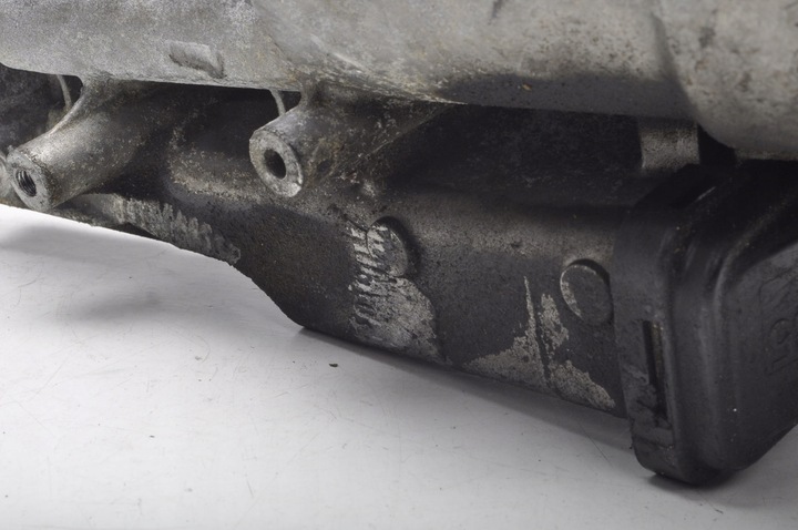 фото №7, Volvo s40 ii 2.5 t5 корпус фільтра масла 31338685