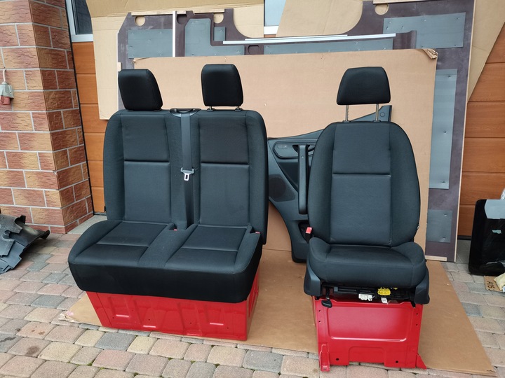 фото №1, Mercedes sprinter 907 2023 комплект сидений передних+ обивка левая правая