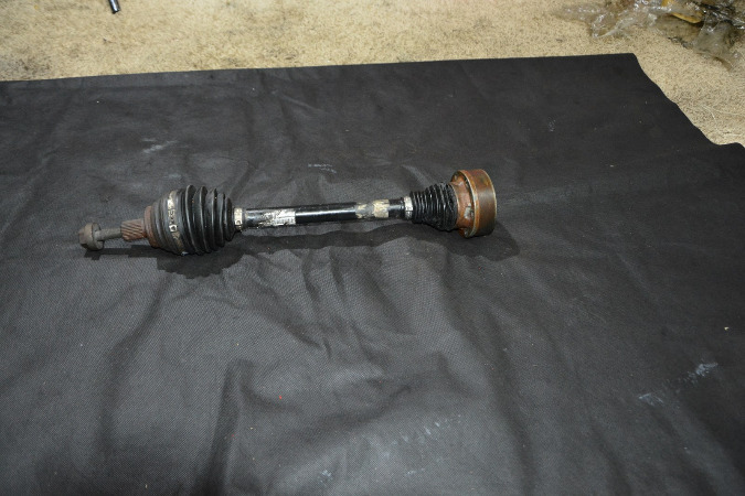 фото №1, Піввісь ліва vw scirocco 1k0407271jf