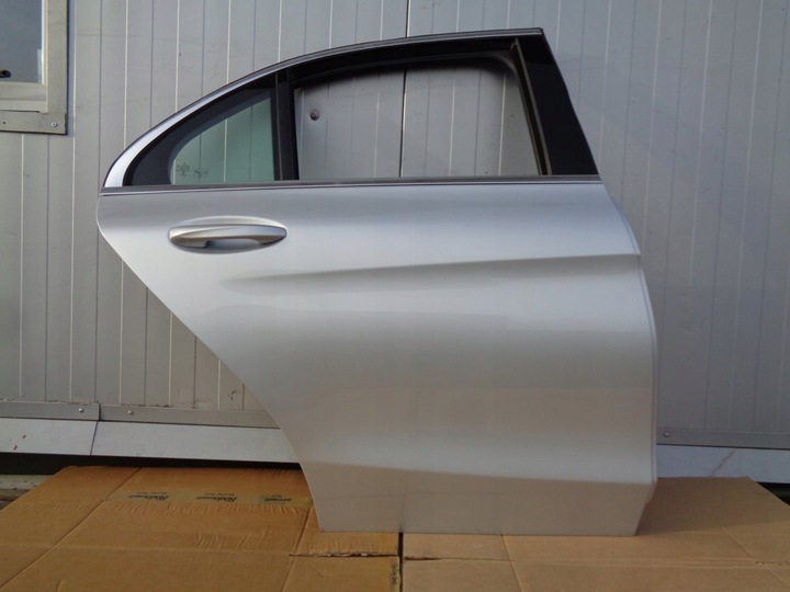 фото №1, Mercedes c w205 дверь правые зад правые задние 775