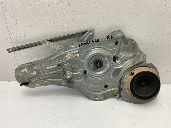 фото №1, Kia sportage iii підйомник скло перед 82470-3u170