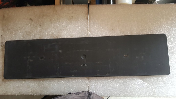 фото №1, Прокладка номерного знака зад audi q2 81a827113c демонтаж