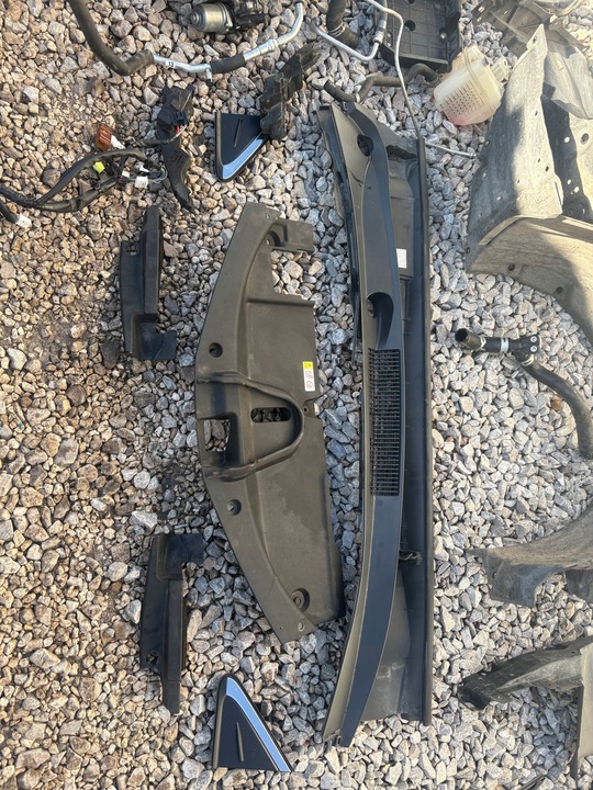 фото №7, Toyota corolla e21 sedan перед комплектний бампер капот лампи