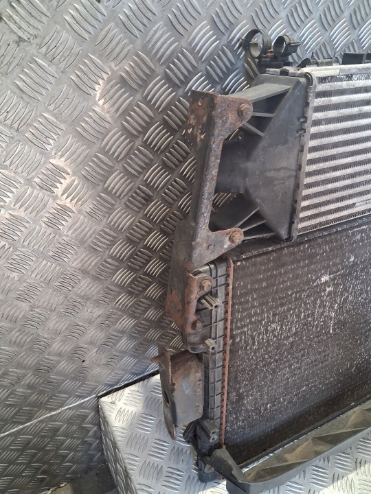 фото №7, Iveco daily 00-06 2.3 радіатор 812600500
