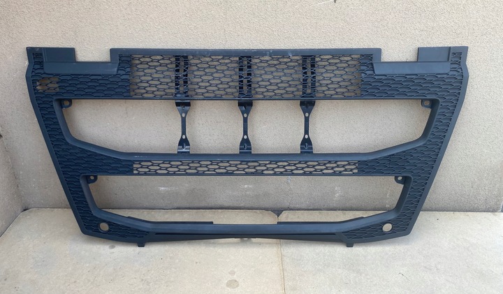 фото №1, Решётка решётка радиатора нижний volvo fh4 82491908